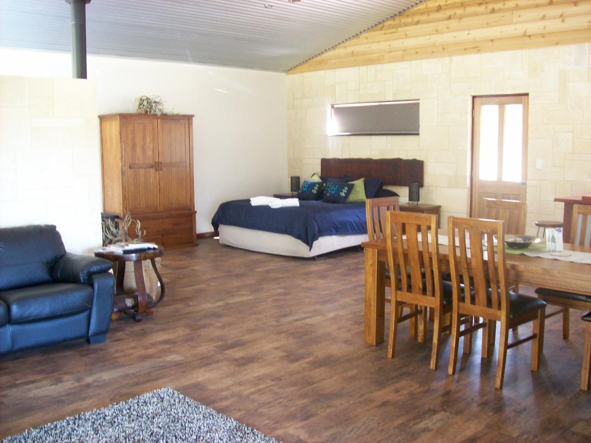 Silversprings Spa Retreat Pet Friendly Cottages And Glampings Metricup Esterno foto