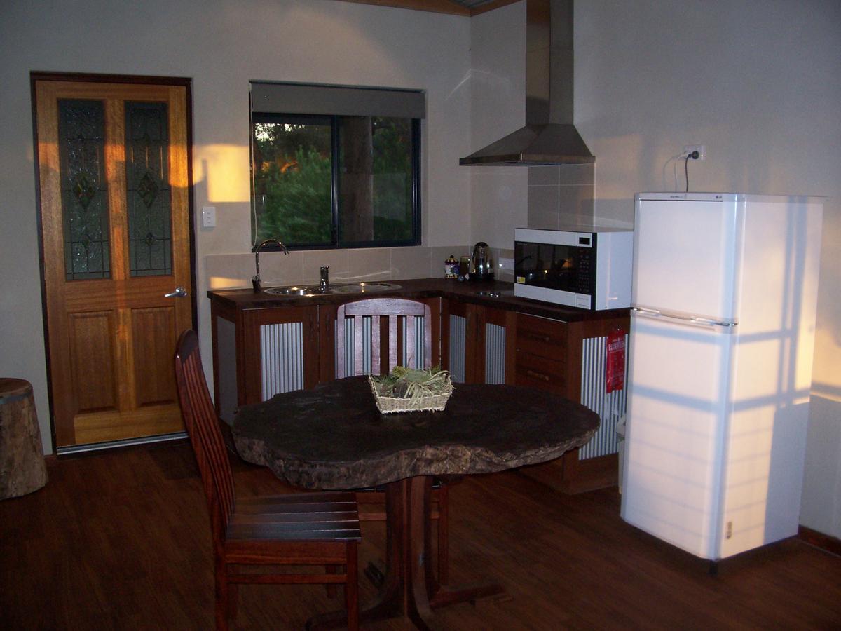 Silversprings Spa Retreat Pet Friendly Cottages And Glampings Metricup Esterno foto