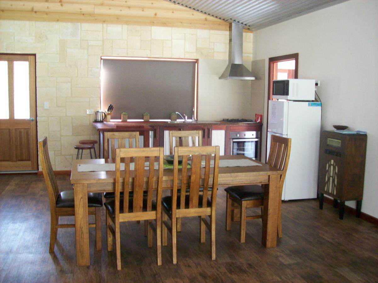 Silversprings Spa Retreat Pet Friendly Cottages And Glampings Metricup Esterno foto