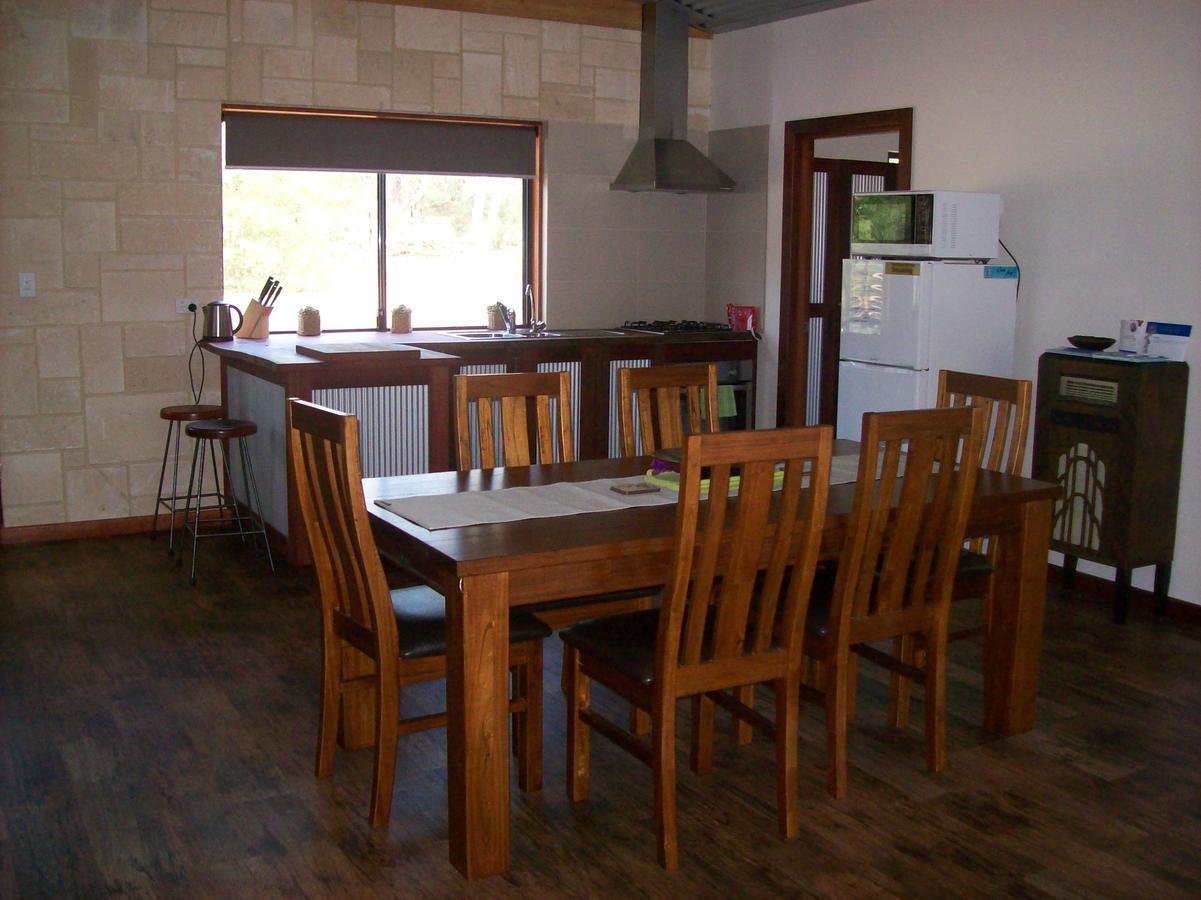 Silversprings Spa Retreat Pet Friendly Cottages And Glampings Metricup Esterno foto